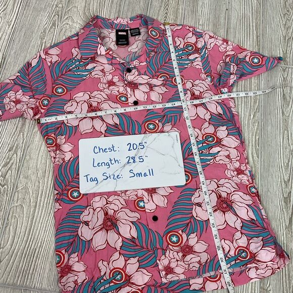 Marvel Captain America Short Sleeve Button Front Hawaiian Shirt Men’s Size Small - Picture 4 of 5